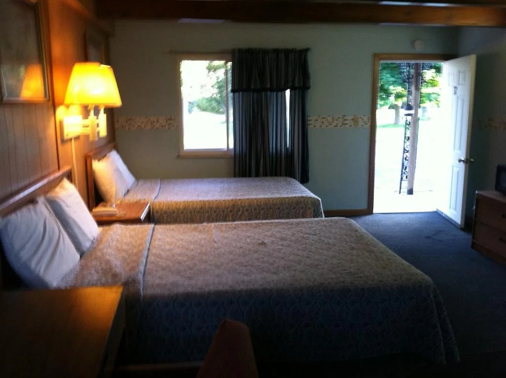 B & J Motel