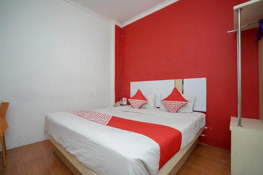 OYO 575 Blessing Hotel