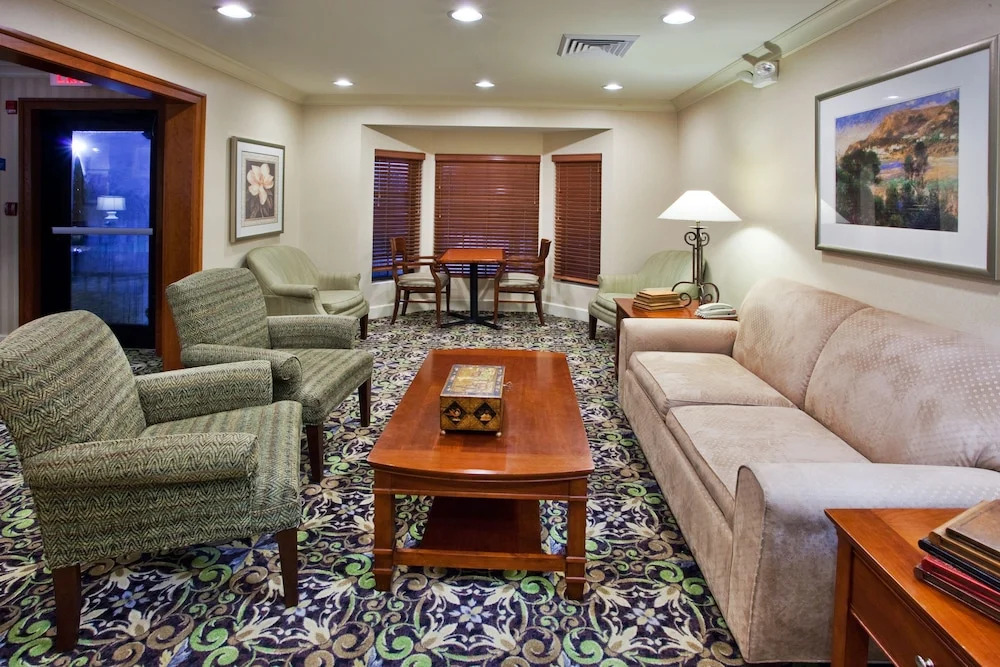 Staybridge Suites Savannah Airport