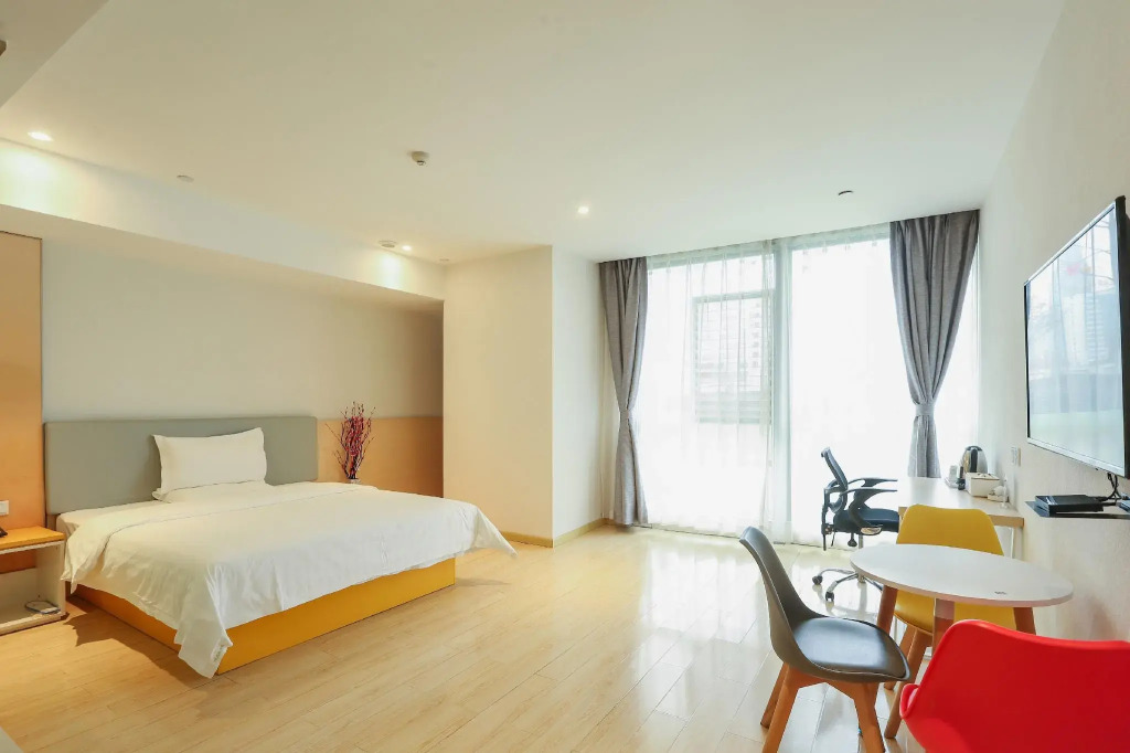 7 Days Inn (Chongqing Longtousi North Square of North Railway Station)
