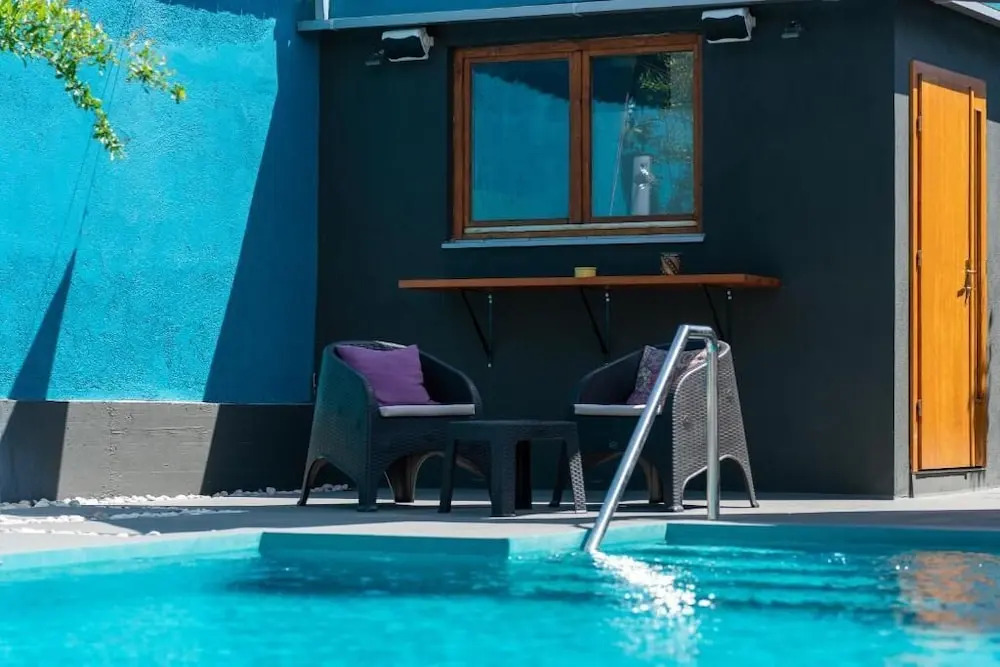 Pure Sky Apartments - with pool