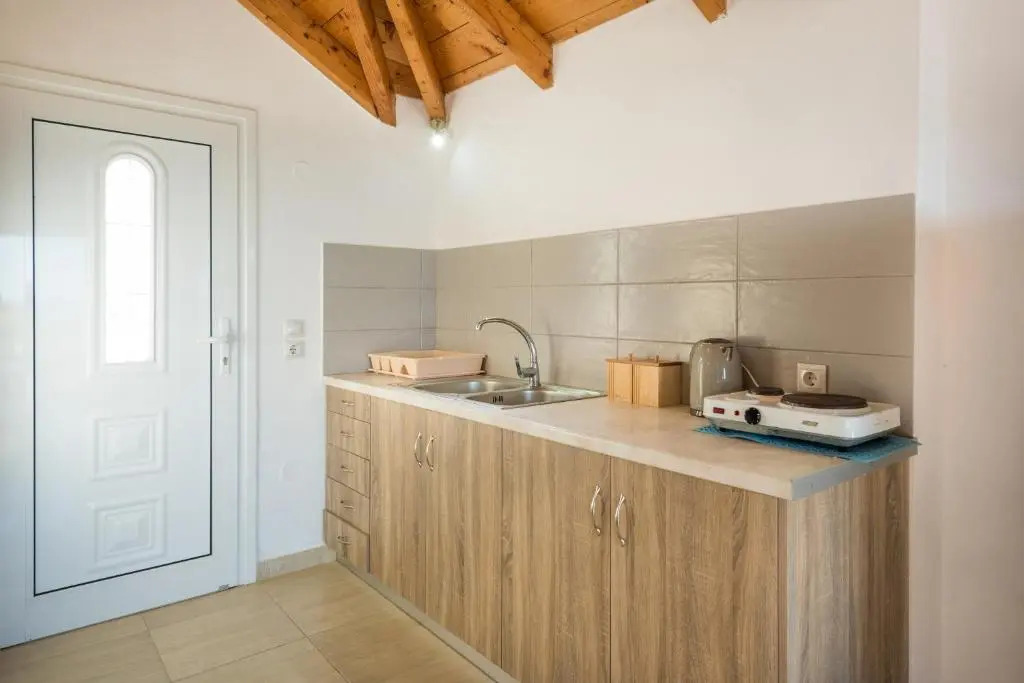 Yiannis Studios