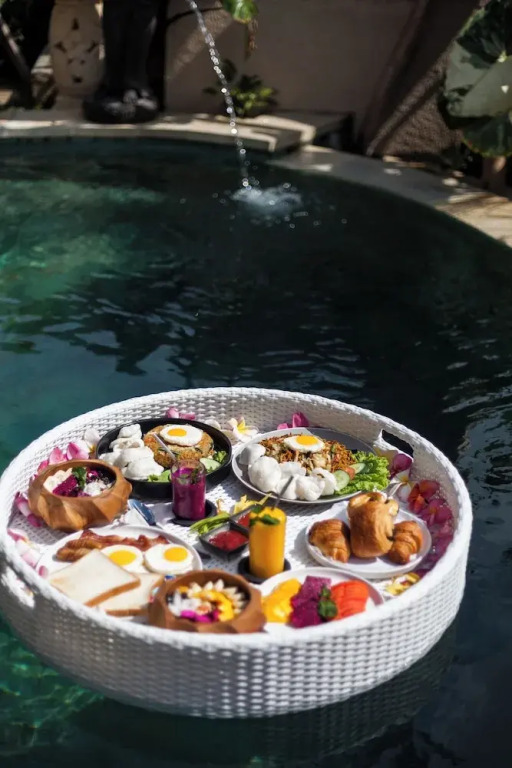 Green Kulu a Romantic Private Villa with Pool