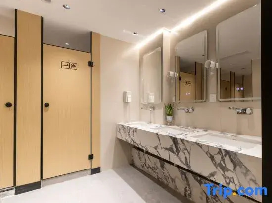 ZaiRenhai Youth Apartment
