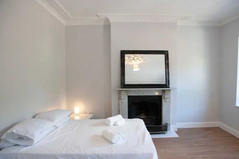 5 Bedroom House Near Clifton