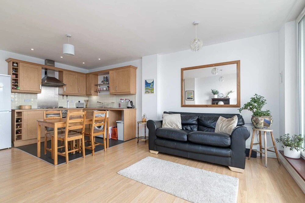 Wonderful 1BR Flat With Balcony - Hackney Downs