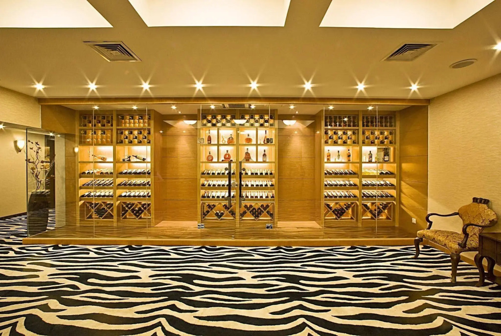 Wuhu Alton Hotel