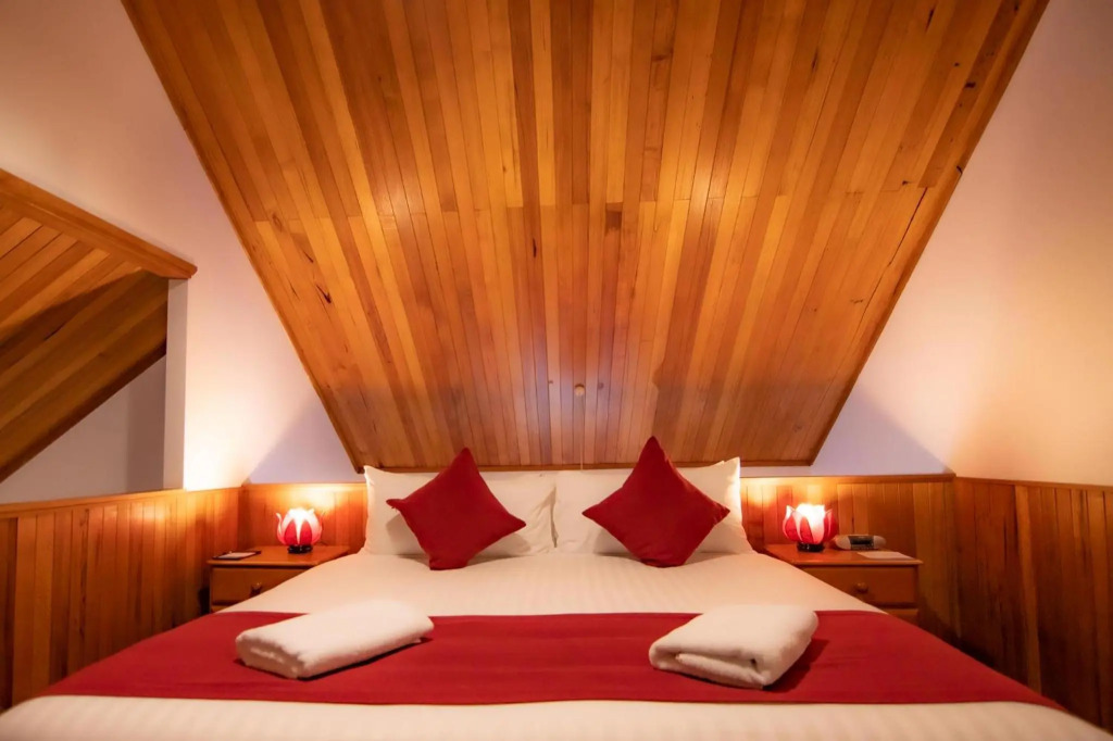 Lake St Clair Lodge