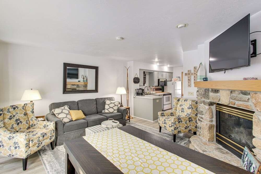 Charming DC Getaway Steps From Dtown Fish Creek