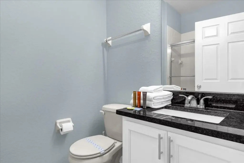 3 Bedrooms 3 Bathrooms Regal Oaks 5714 Dd
