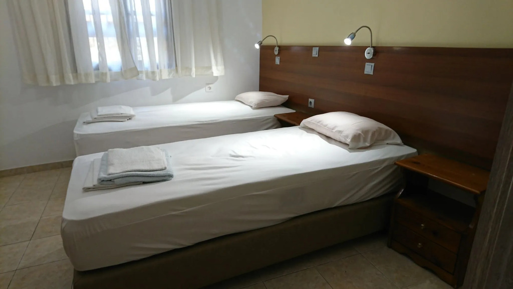 Eleni Rooms