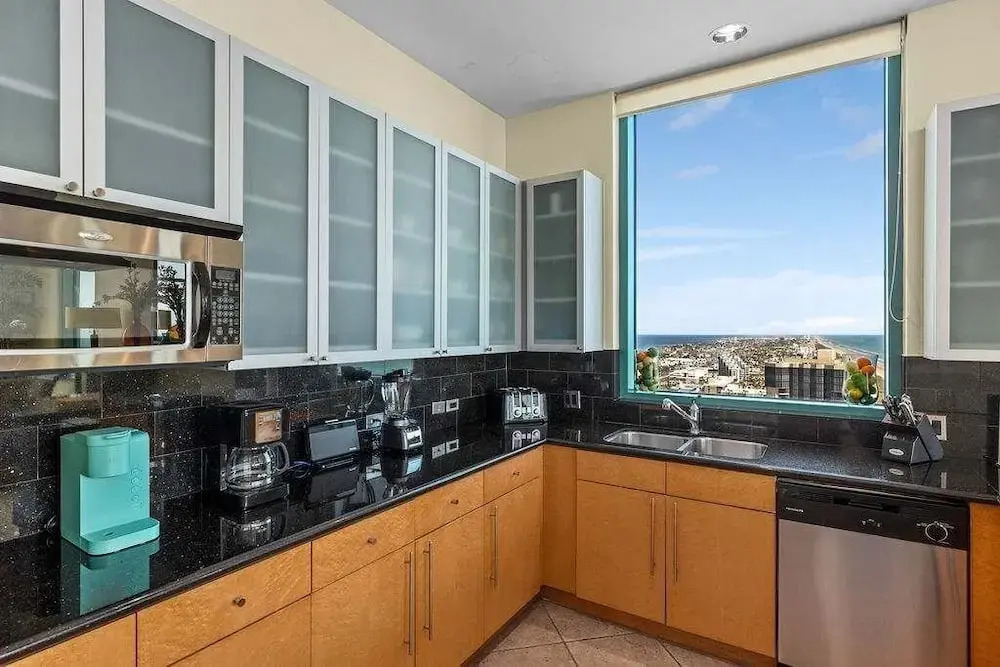 Penthouse Jr Unrivaled Luxury Insane Views 3 Bedroom Apts