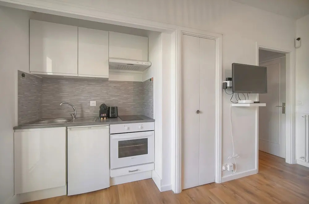 Lumineux Studio Avec Loggia A0b203