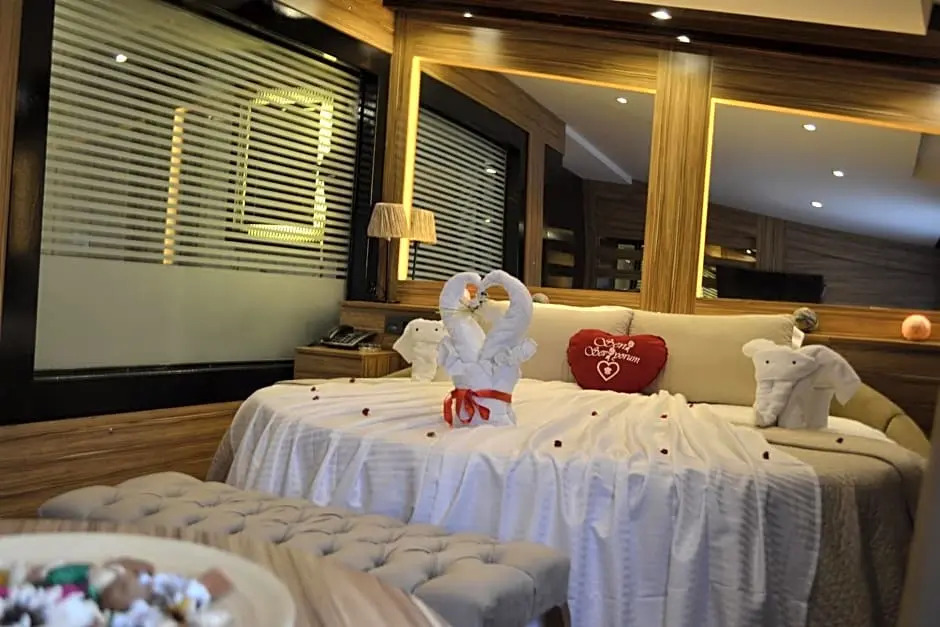 Gumus Palace Suites