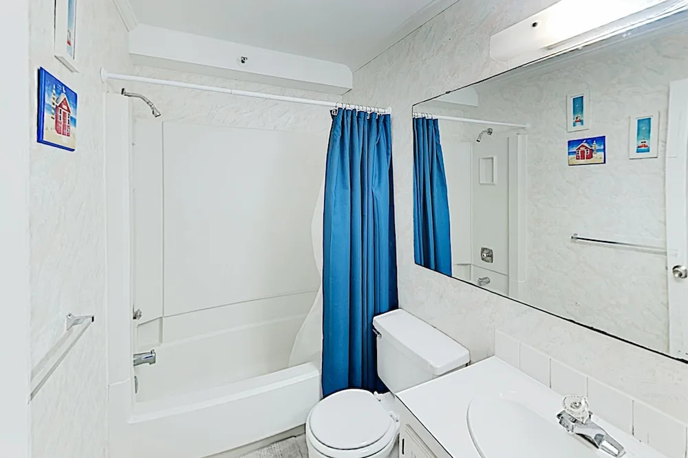 New Listing! Choice Oceanfront Escape W/ Pool 2 Bedroom Condo