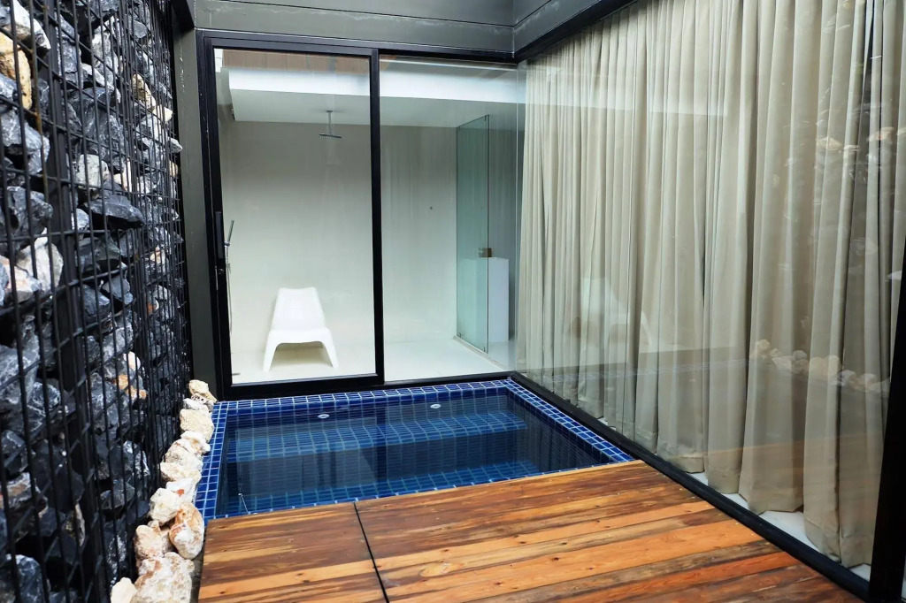 Q Residences