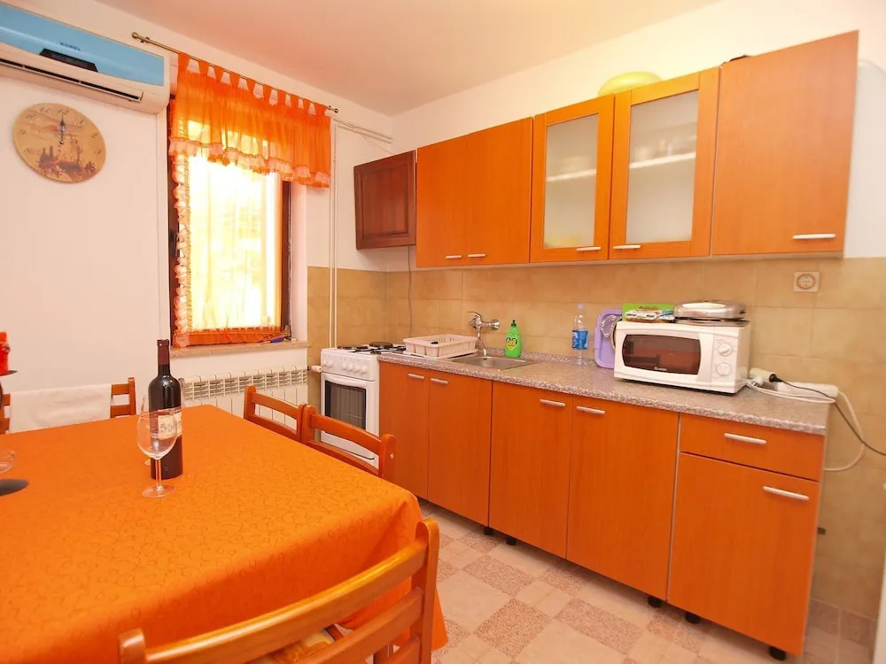 Apartments Zdravko