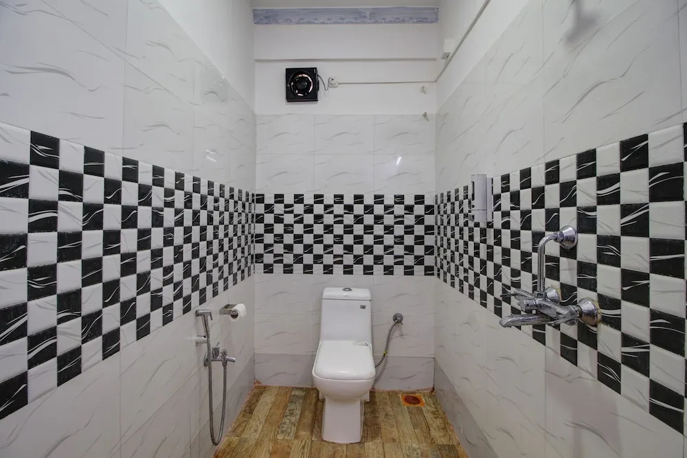 Hotel Pleasure Inn near Turtle Beach- Morjim
