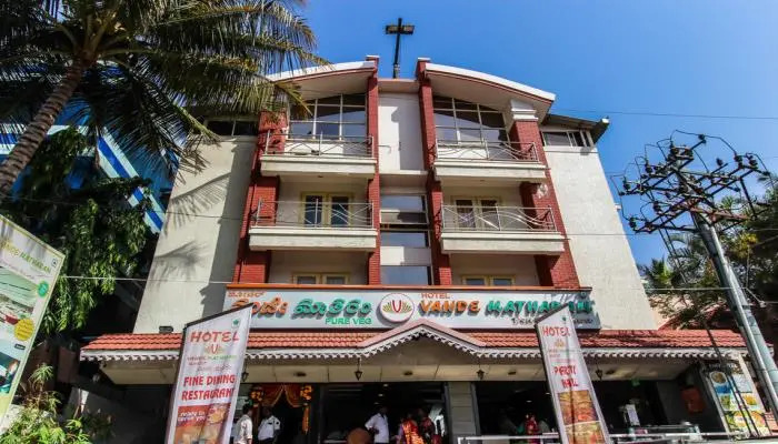 Hotel Vandematharam