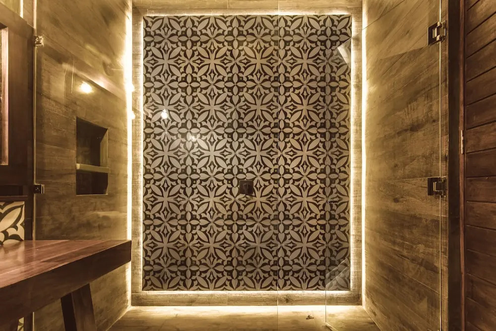 Fantastic 6BR Luxury Penthouse Villa 12ppl Rooftop Pool & Bathtub