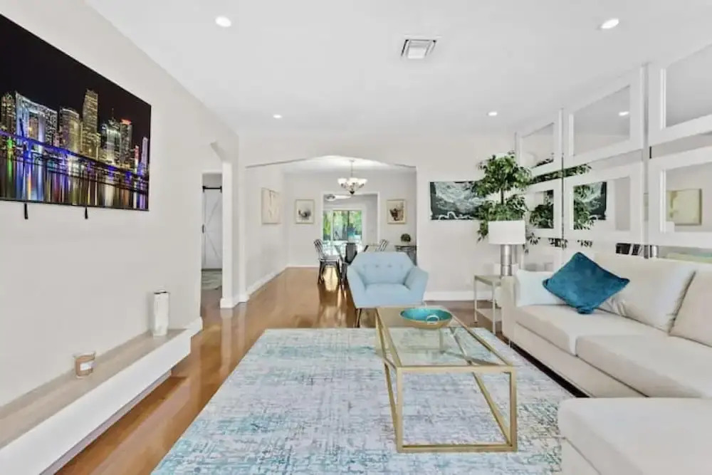 Dream 4 Bed Oasis With Pool Parking For 2 Cars