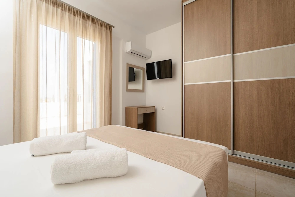 Evripus Suites