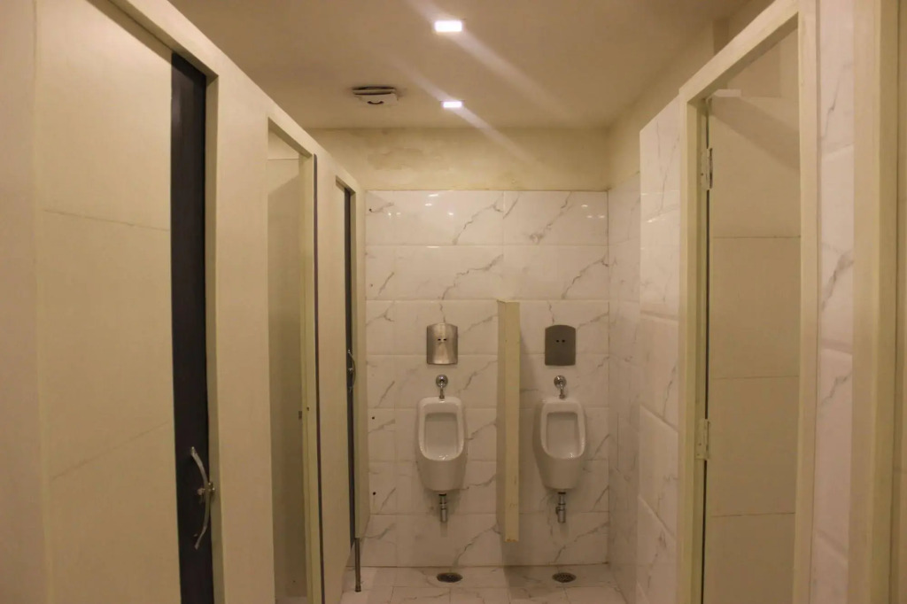 Joeys Hostel Delhi