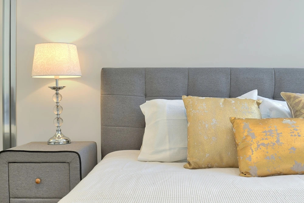 New Luxury Manhattan style in heart of CBD