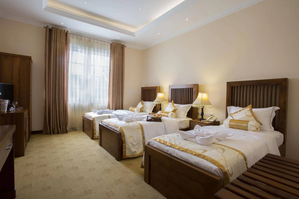 Serene King S Villa