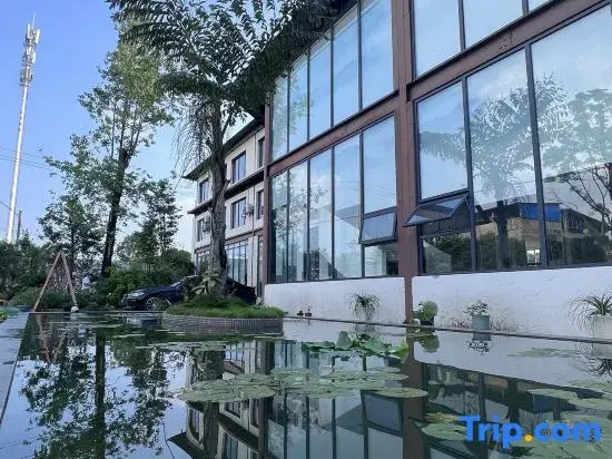 Yuanshanshe Homestay (Guilin Rongchuang Paradise University of Technology)