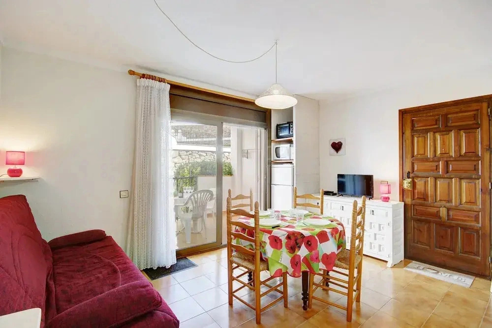 Apartment in Rosas Near Playa de Roses