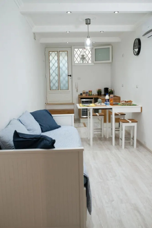 Canelli House