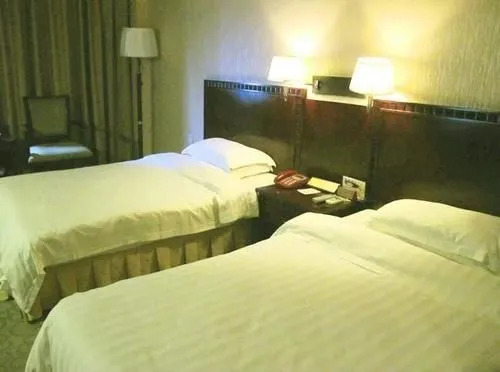 Qinzhou Yihao Hotel