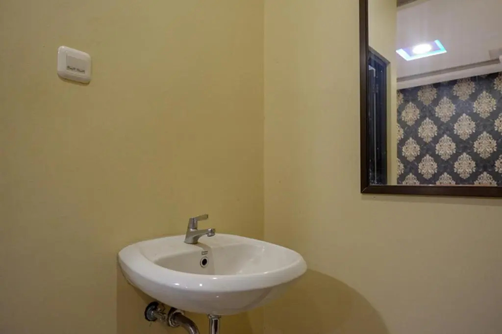 Hotel O Yogyakarta near MM UGM formerly Bama Guesthouse
