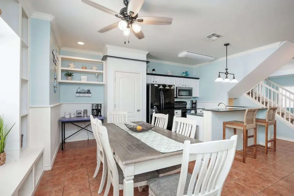 Padre Island Retreat w/ Optional Golf Cart