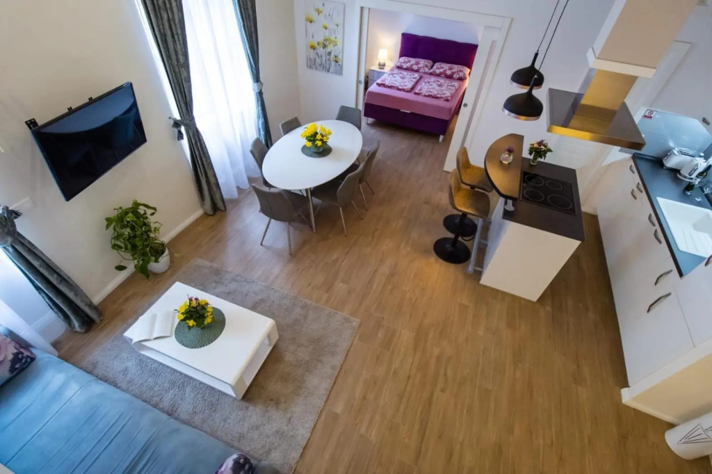 Living room 2 cozy studio apartment in the heart of Zagreb