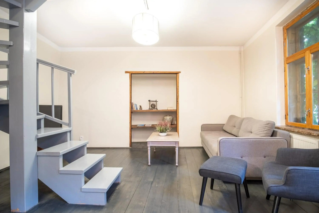 Dream Stay - Bright 2-Bedroom 2-Floor Old Town Apartment