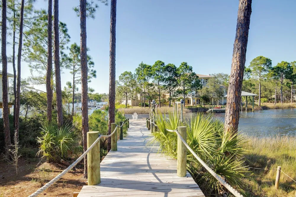 Seagrove Manor by Avantstay Free Paddle Boards Lake Front Yard & Pet Friendly