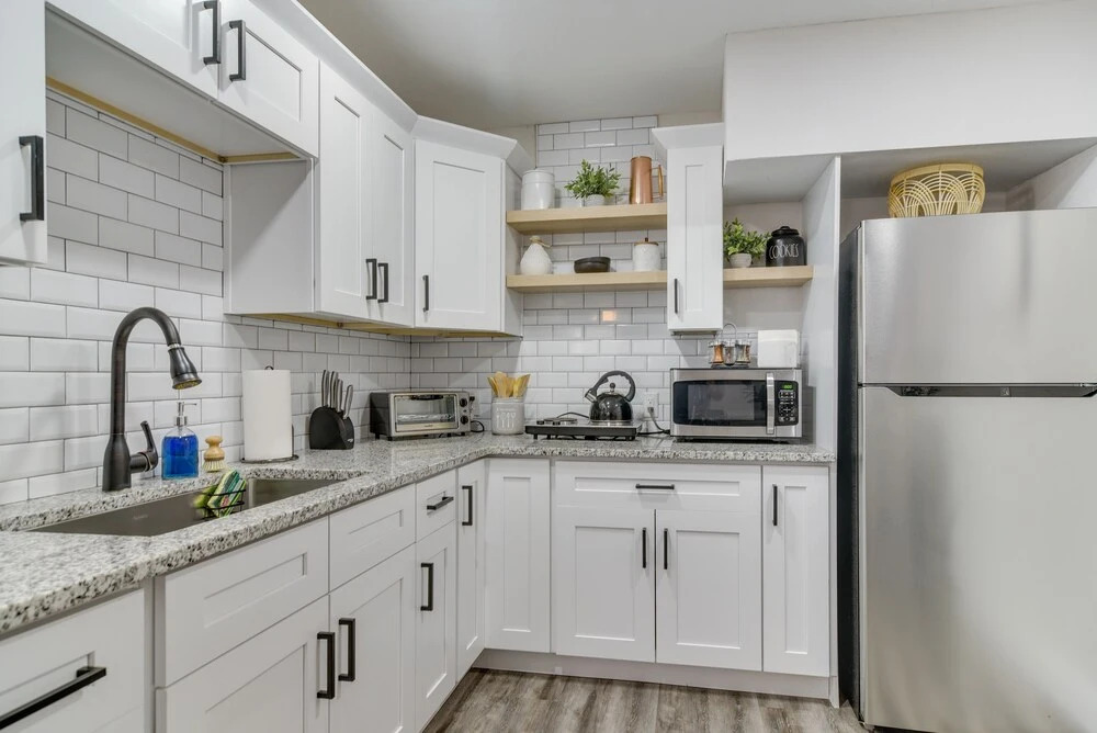 Tampa Apartment w/ Shared Backyard & Fire Pit!