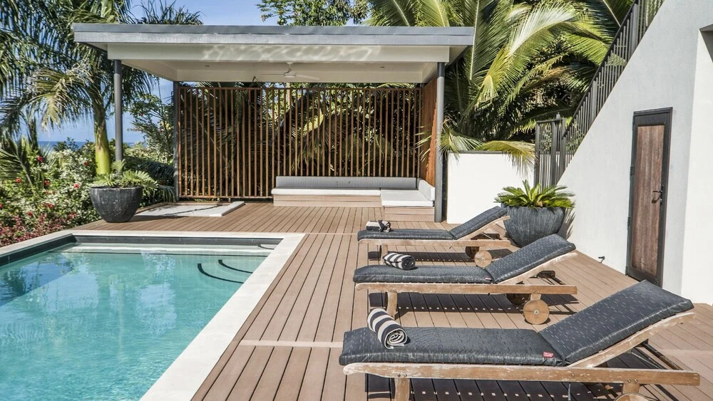 Nikao Luxury Villa
