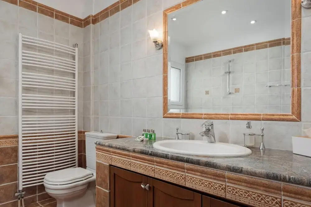 Emas Guest House