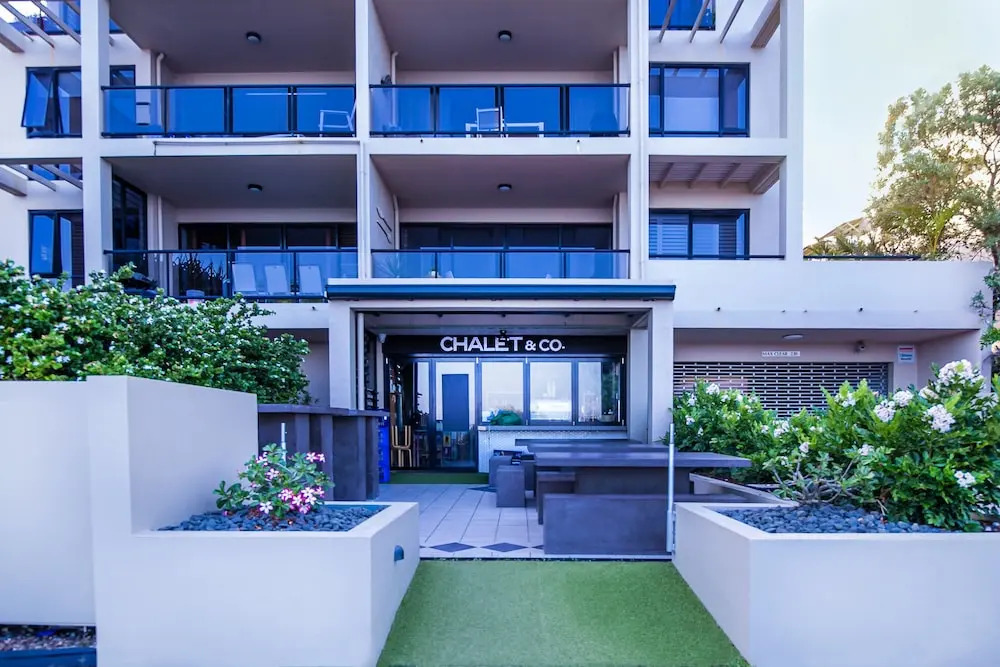 Aqua Promenade Beachfront Holiday Apartments