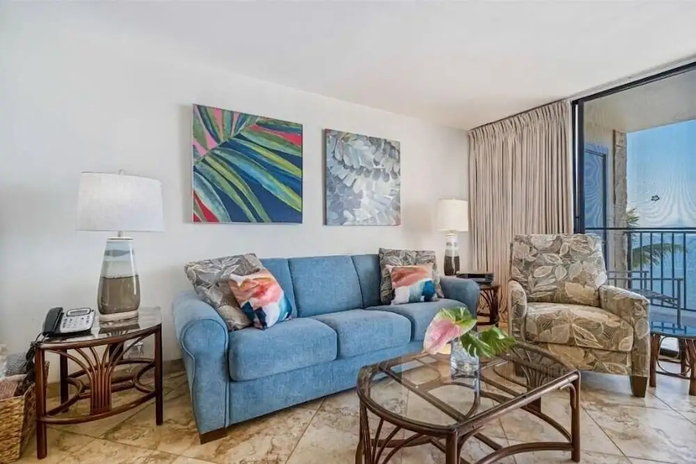 Kihei Beach, #406^ 1 Bedroom Condo by RedAwning