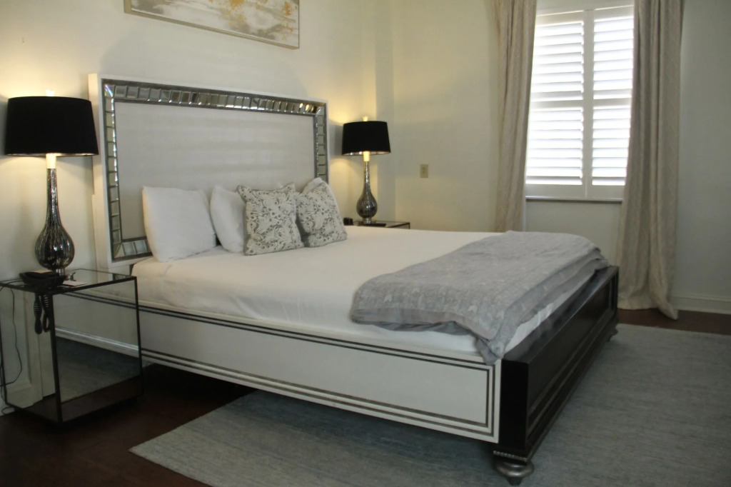 Old Capitol Inn