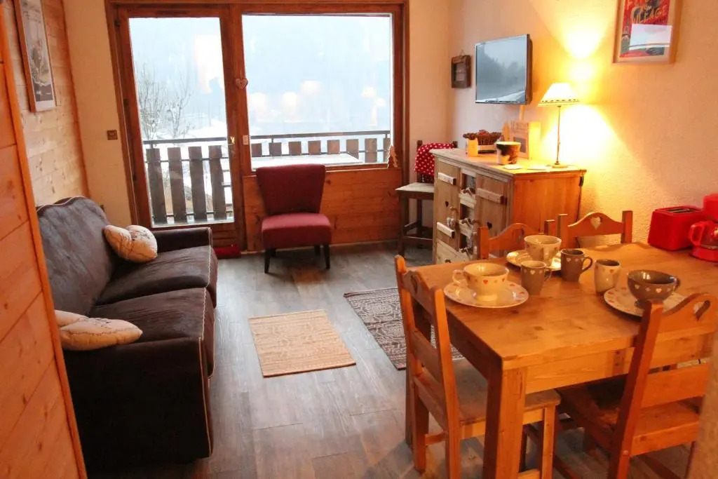 Nouveau !LE CHOUCAS appartements au centre de Chatel avec parking couvert