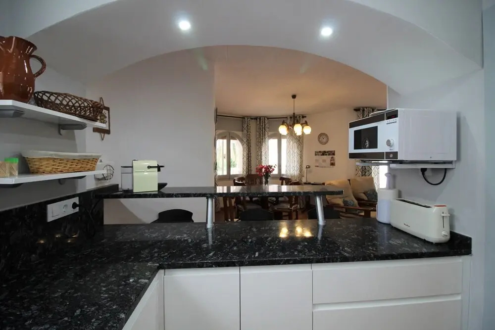 Elegant Family Villa With Pool, Mooring