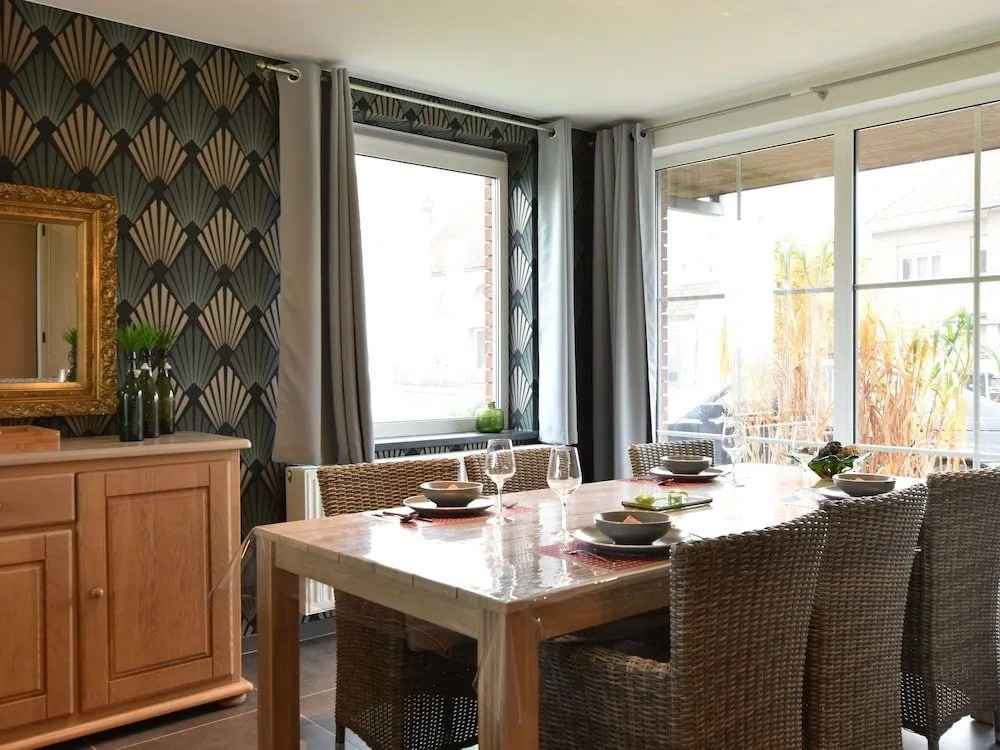 Holiday Home in Alveringem near Beach