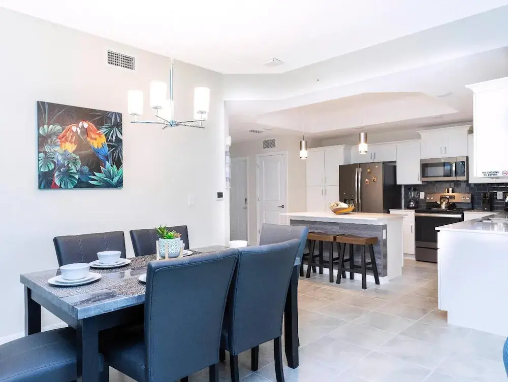 Amazing Townhome With Lake View at Storey Lake Resort