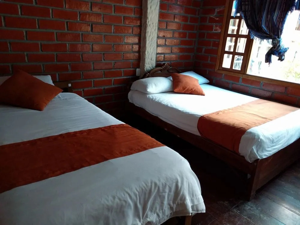 Erupcion Backpackers Hostel