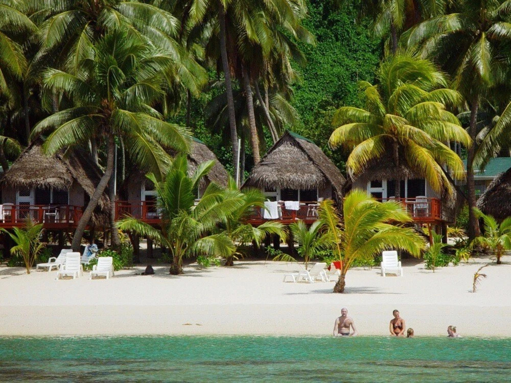 Paradise Cove Lodge